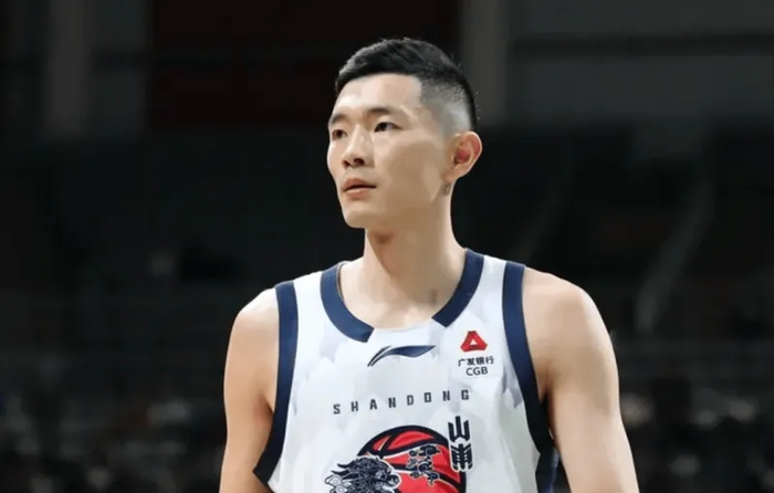 开云官网-山东崩了n年的三分终于有救了!王证搭配陈林坚,空间+威慑力拉满|山东队|比赛|球员|命中率|兜底_新浪体育_新浪新闻